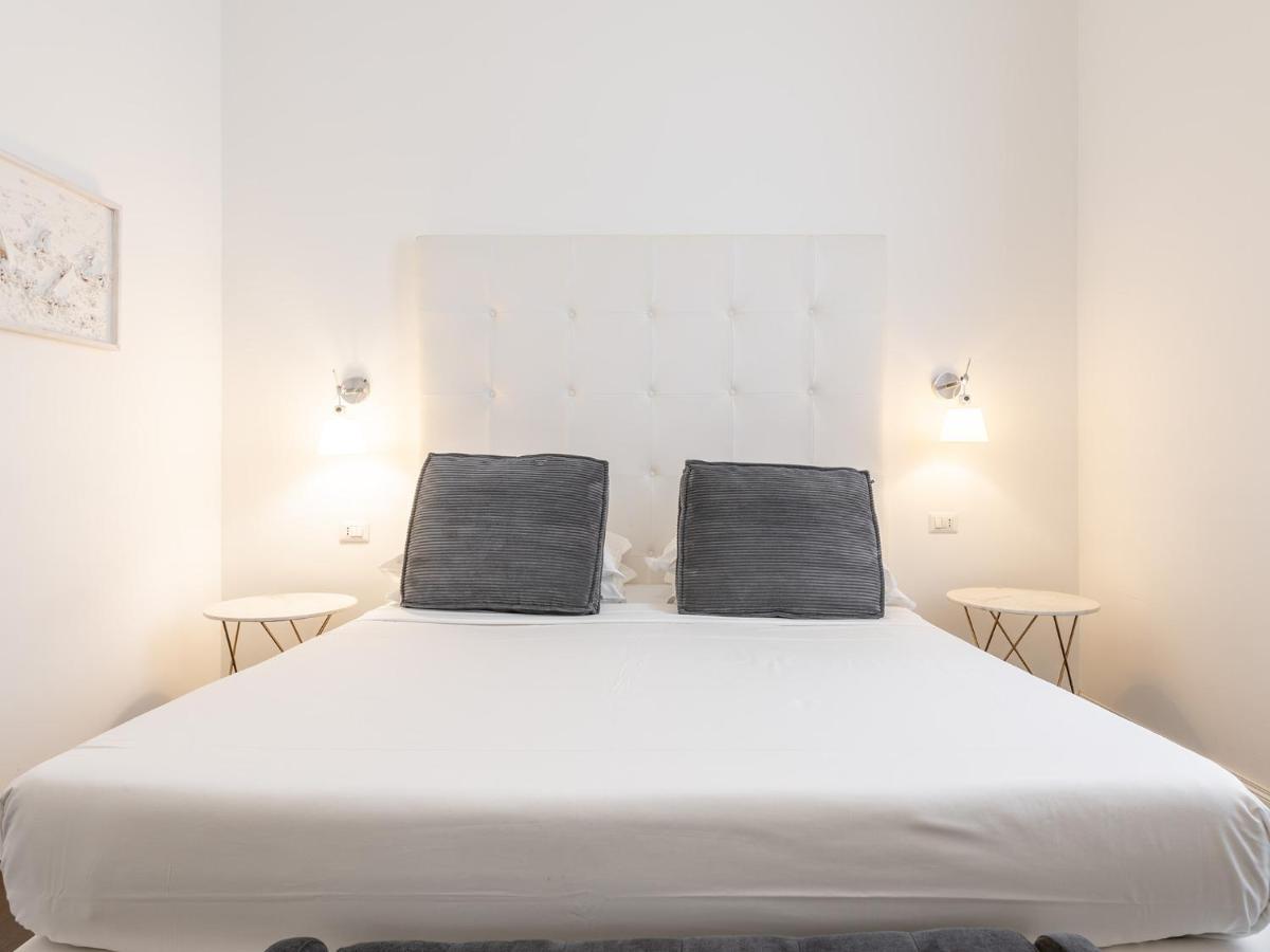 Pley Cagliari Boutique Suites Esterno foto