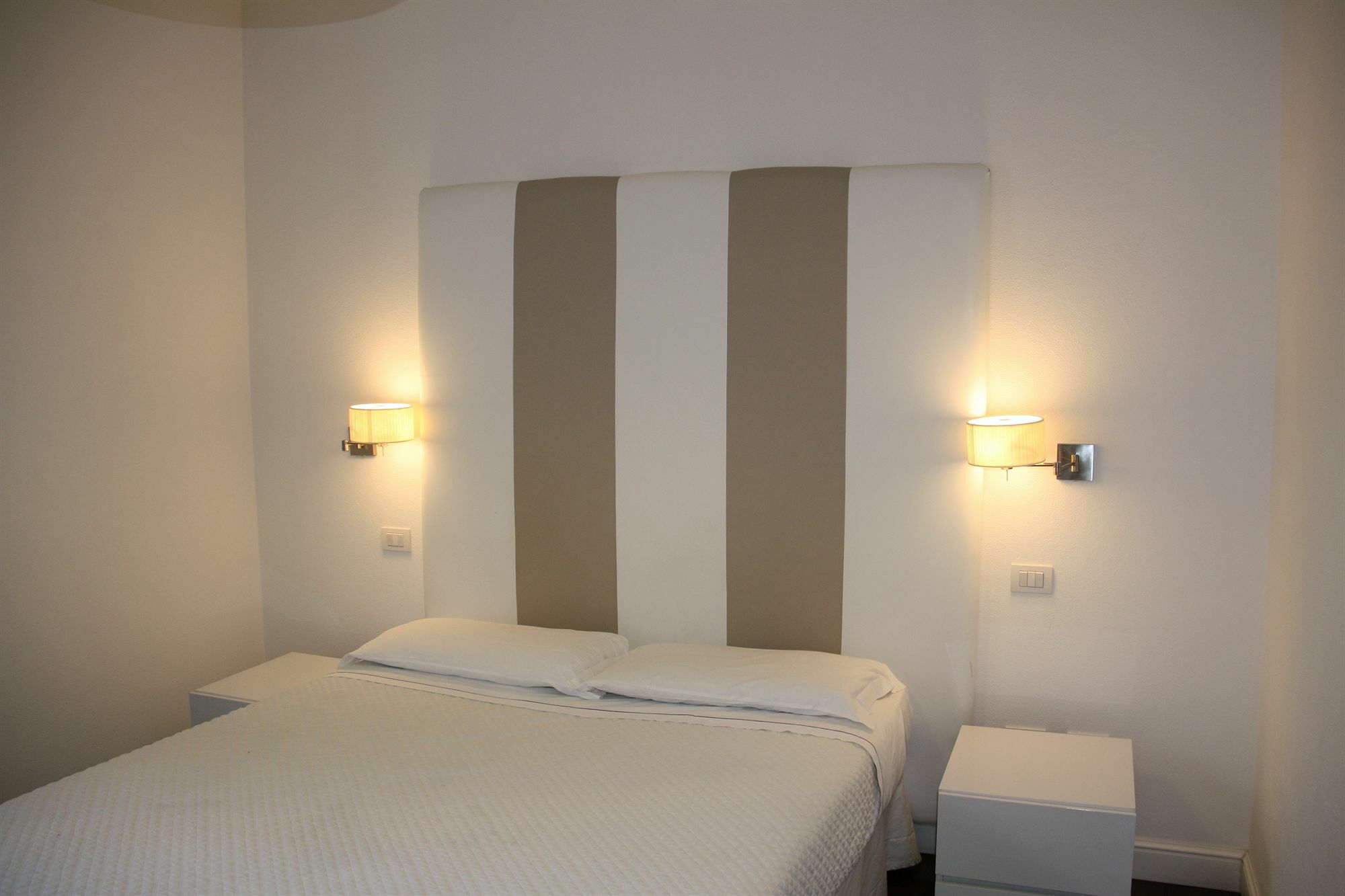 Pley Cagliari Boutique Suites Esterno foto